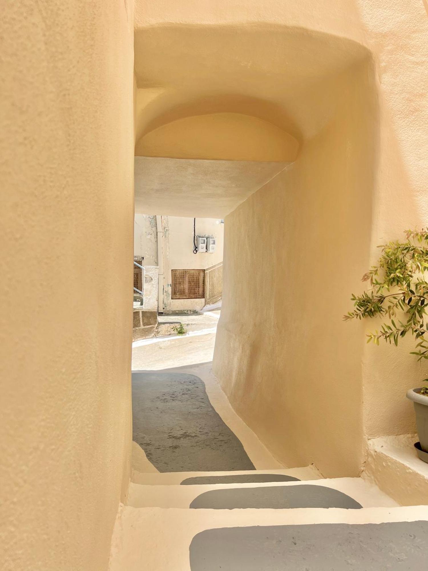 Camara'S Gem Poros Town Exterior foto